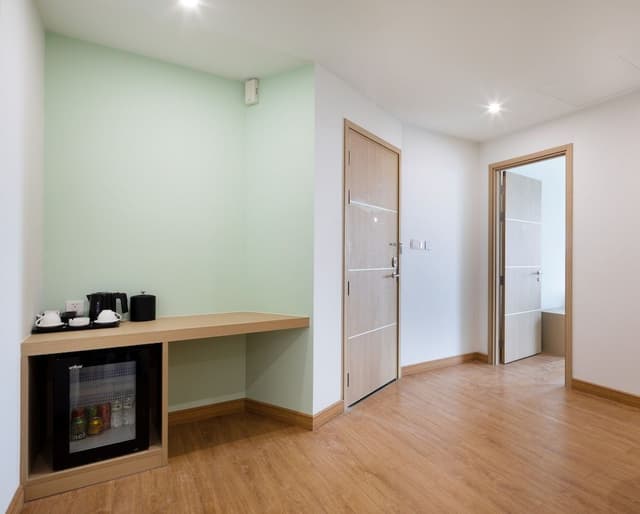 Family Room, 2 Bedrooms, City View