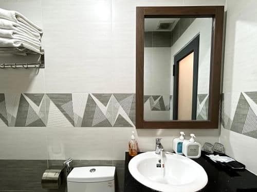 Deluxe Room with 1 King Bed