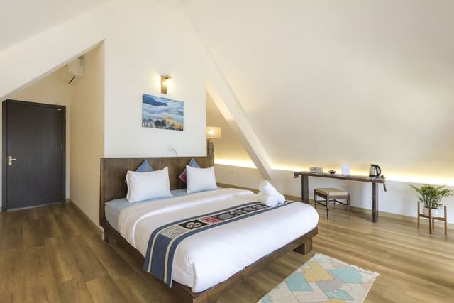 Executive Attic Suite