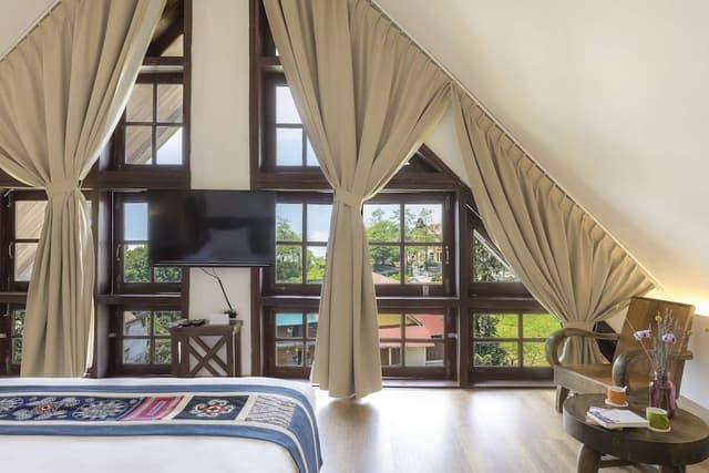 Executive Attic Suite