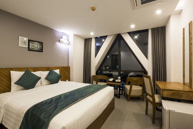 Deluxe Triple Room, Partial Ocean View
