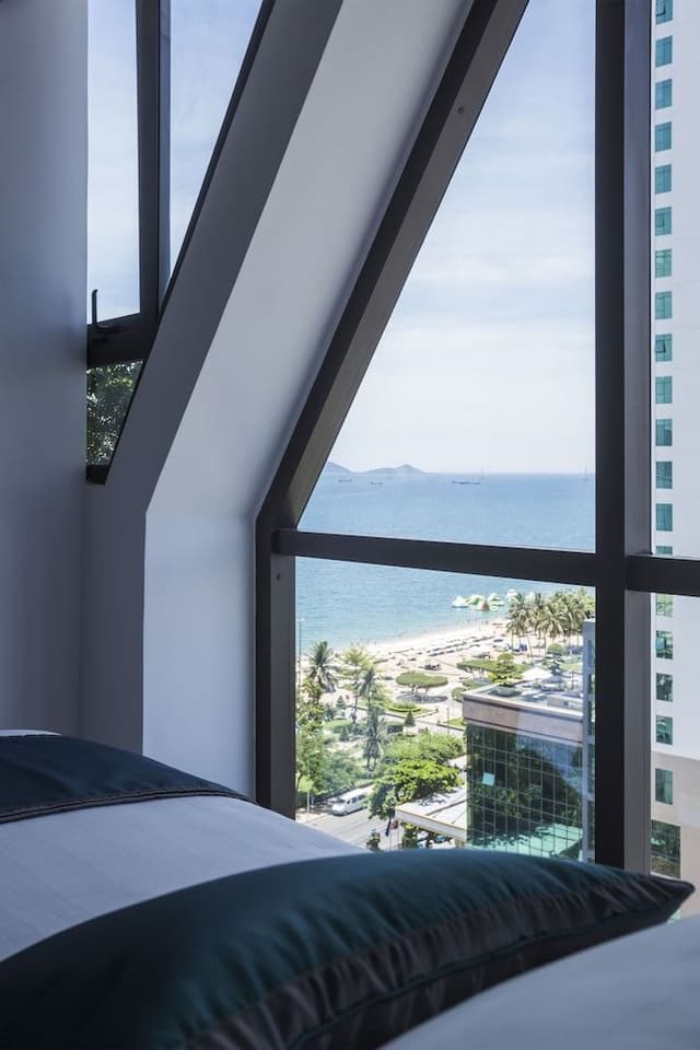 Deluxe Triple Room, Partial Ocean View