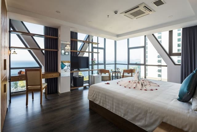 Senior Deluxe Room