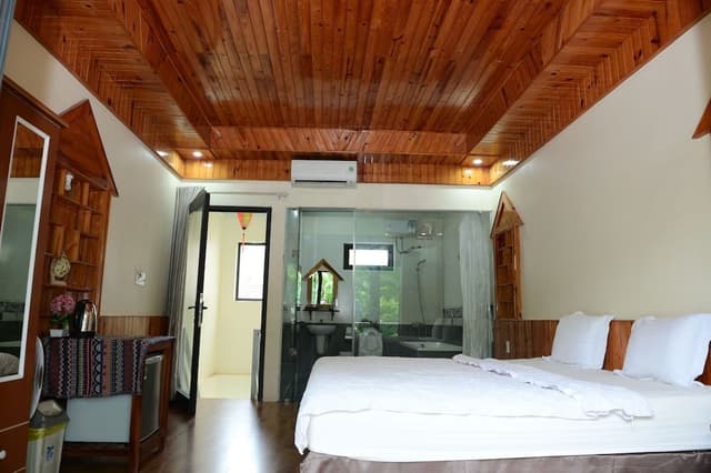 Bungalow Double Bed - Water Front