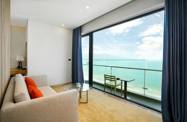 Two Bedroom Apartment with Afternoon Tea
