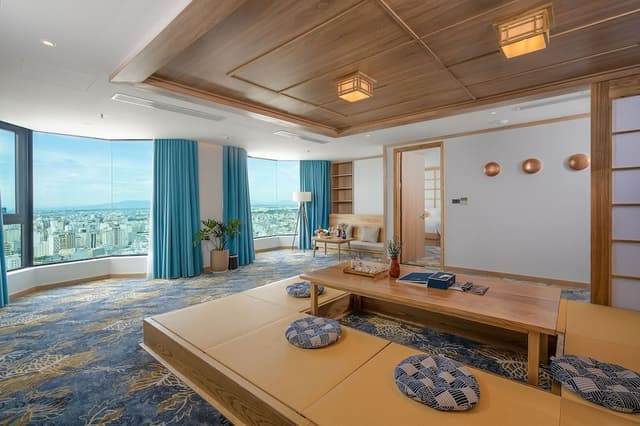 Osaka with Afternoon Tea included