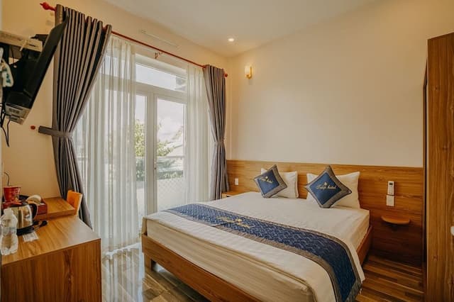 Deluxe Room, Balcony