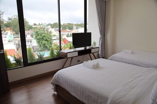 Deluxe Room, City View