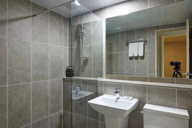 [EAST] Top Suite(Kitchen/Lake View/Bed)