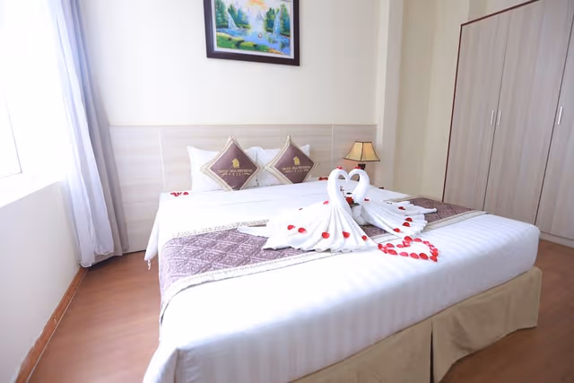 Royal Double Room, Smoking, Bathtub