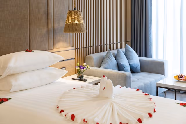 Deluxe Room, Balcony, City View