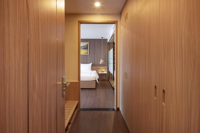 Executive Suite, Balcony