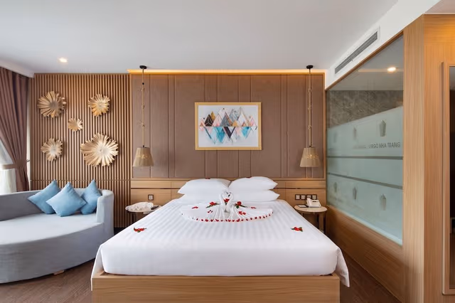 Deluxe Room, Balcony, City View