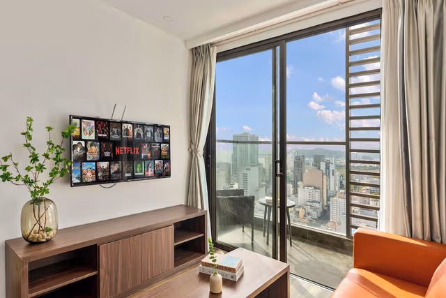 Luxury Apartment, 2 Bedrooms, Balcony, Sea View