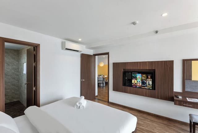 Luxury Apartment, 2 Bedrooms, Balcony, Sea View