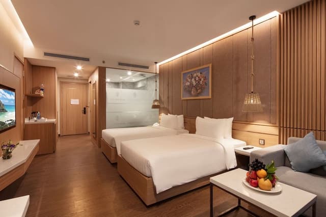 Deluxe Room, Balcony, City View