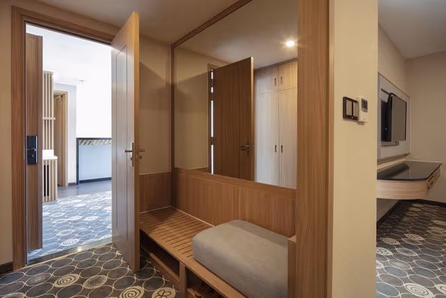 Executive Suite, Balcony