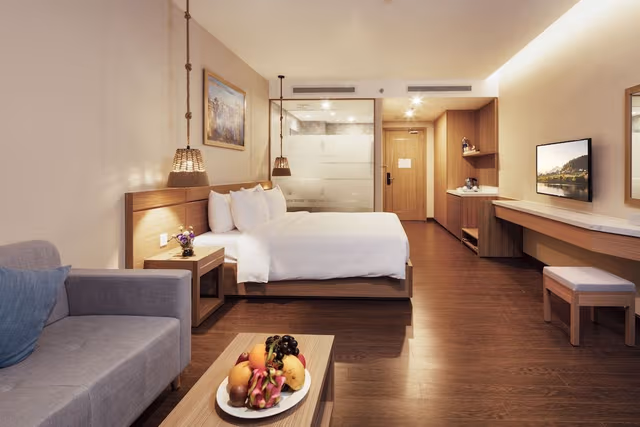 Deluxe Room, Balcony, City View