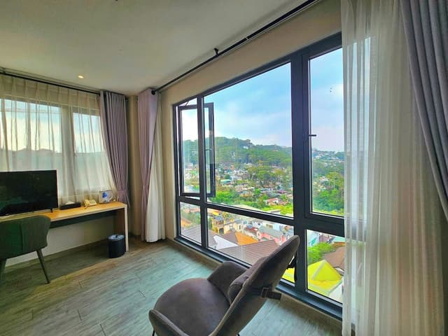 Premier Room