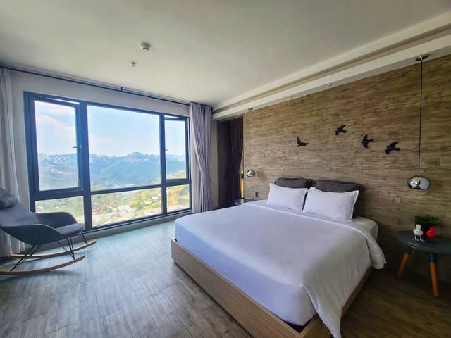 Premier Room