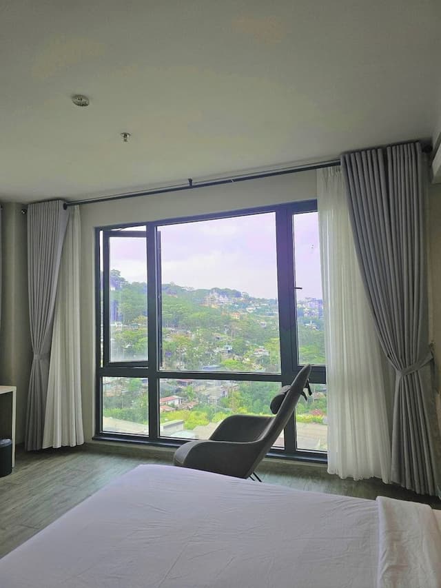 Premier Room