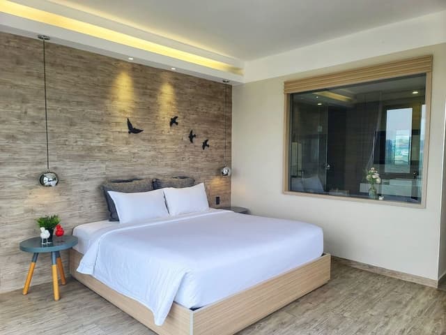 Premier Room