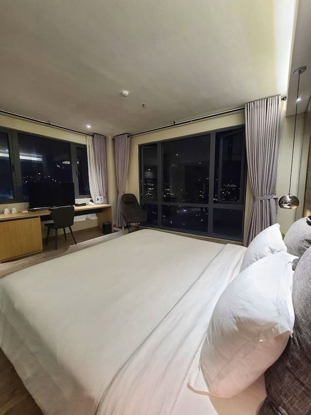 Premier Room