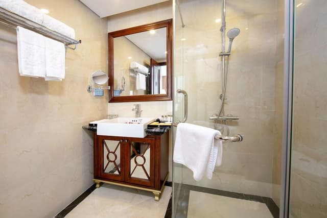 Premier Twin Room, City View (With View)