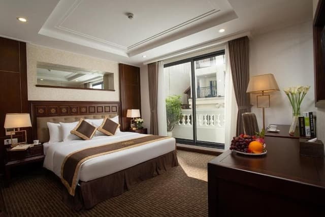 Junior Suite, 1 King Bed, City View