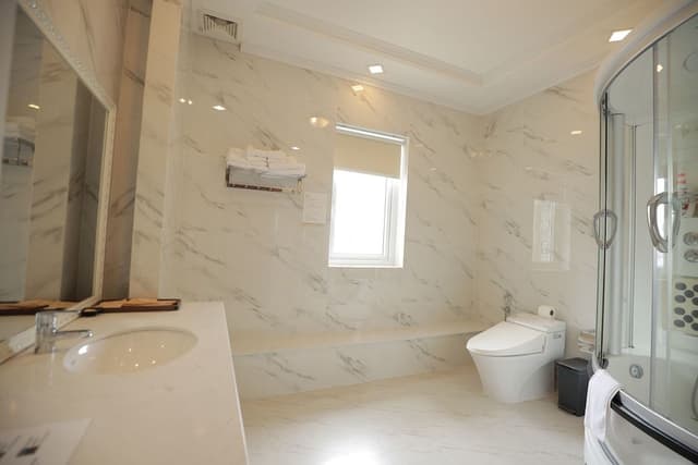 Suite, Connecting Rooms