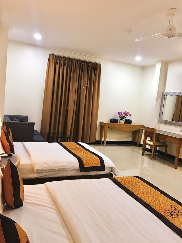 Standard Twin Room