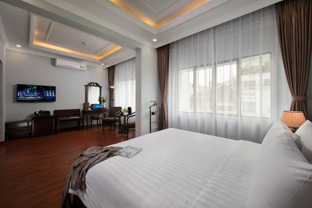 Executive Suite