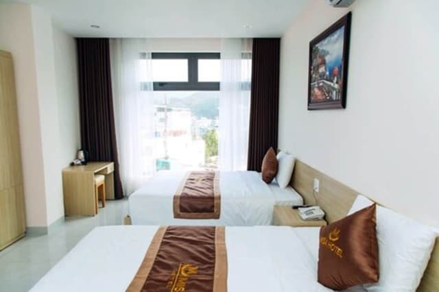 Family Room, City View