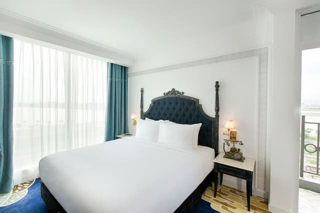Fivitel Suite, River View