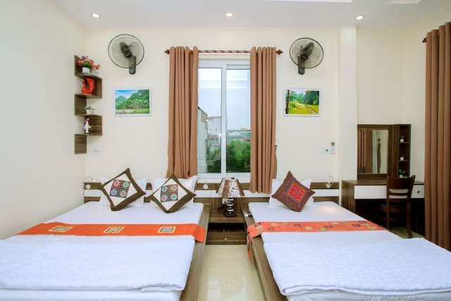 Family Room, Balcony, City View