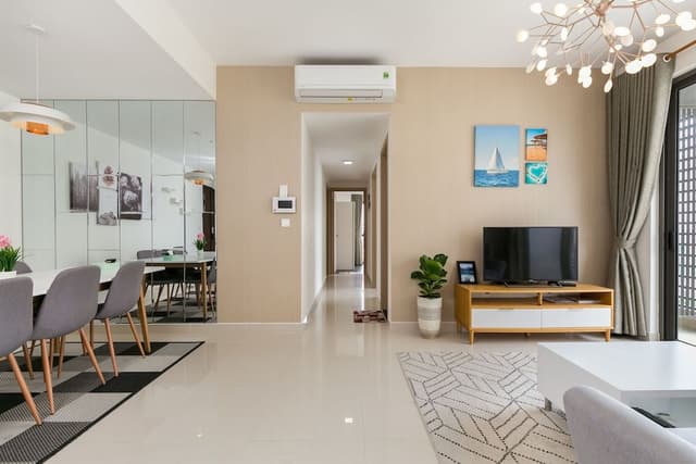 Three-Bedroom Apartment (Free Swimming Pool & Gym)