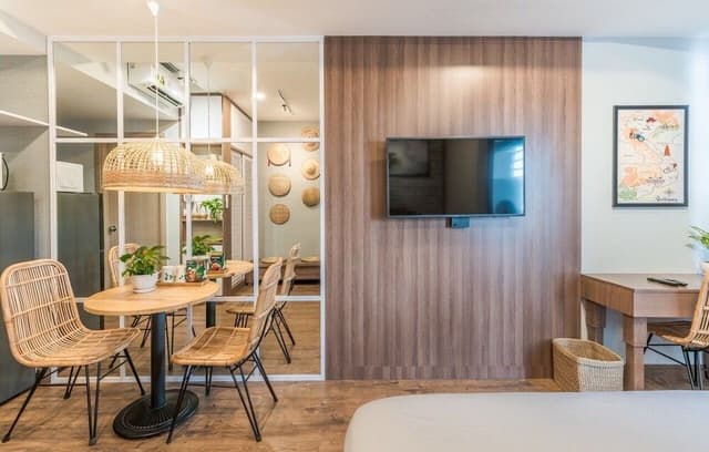 TeeUP Home Studio (Free Swimming Pool & Gym)