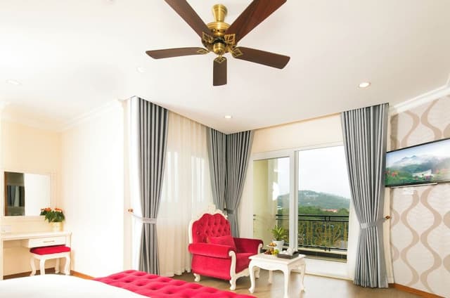 Executive Suite