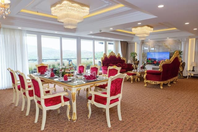 Presidential Suite