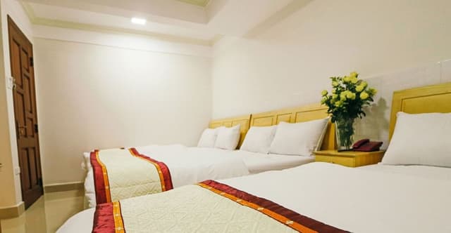 Standard Quadruple Room, 2 Double Beds, Non Smoking, No Windows