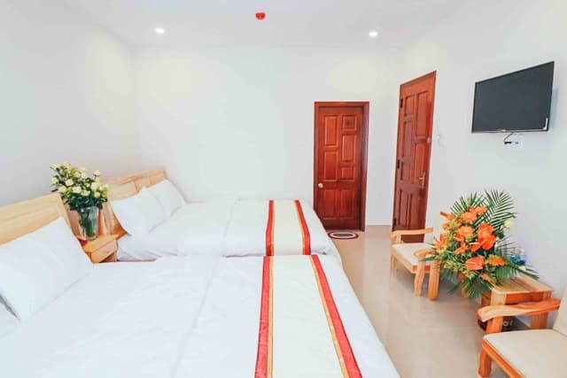 Superior Quadruple Room, 2 Queen Beds, Non Smoking, City View