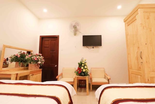 Standard Quadruple Room, 2 Double Beds, Non Smoking, No Windows