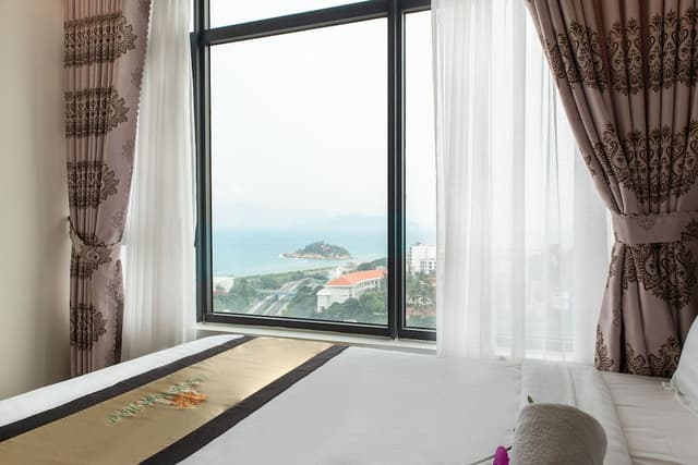 Deluxe Apartment, 2 Bedrooms, Balcony, Beachfront