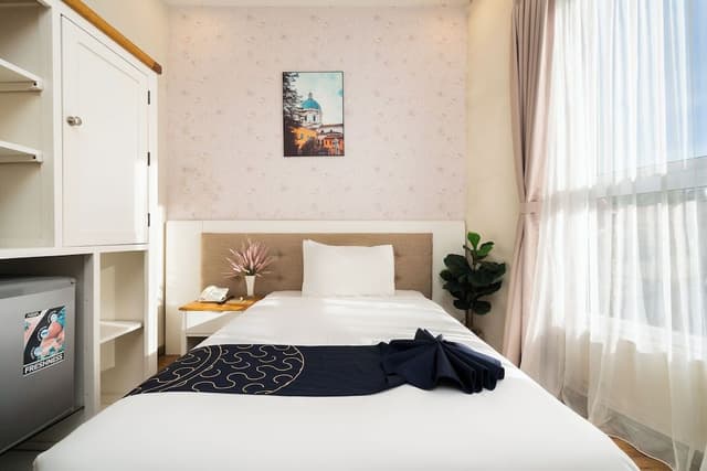 Deluxe Single Room