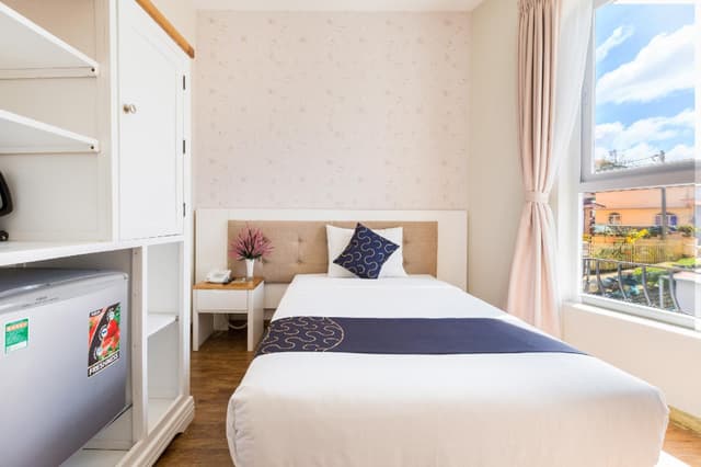 Deluxe Single Room