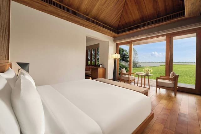 Bungalow, 1 King Bed, Garden View
