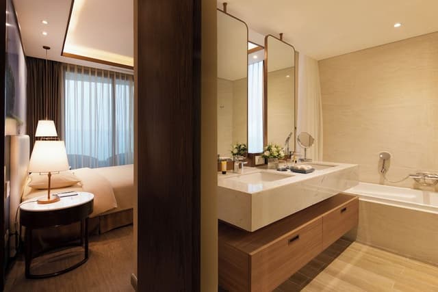 Panoramic Room