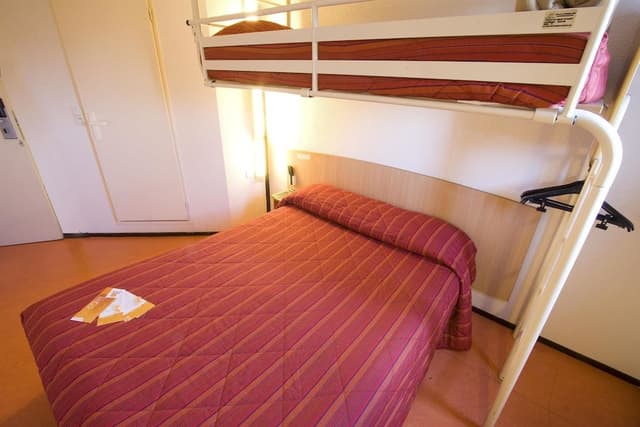 Standard Room, Multiple Beds (1 Double and 1 Single bed)