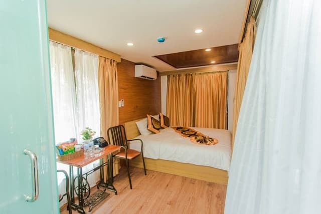 Superior Room, Garden View