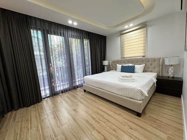 5BR Duplex villa by the beach